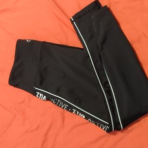 Zyia Active striped leggings